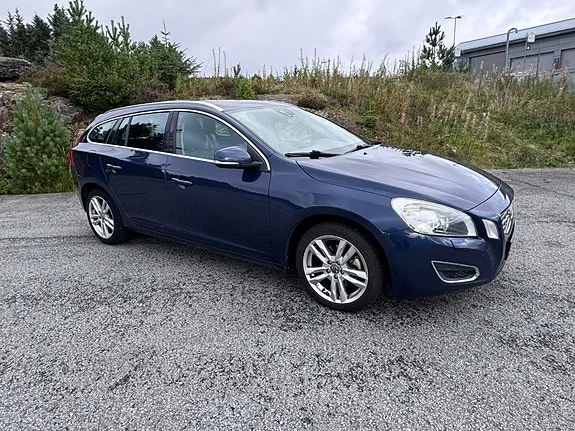 Volvo V60 2012 photo 2