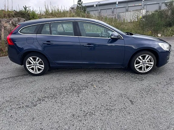 Volvo V60 2012 photo 3