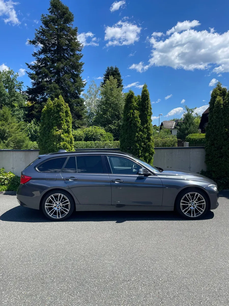 BMW 3 Series 2013 photo 2