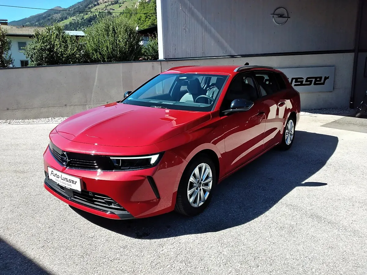 Opel Astra 2023 photo 2