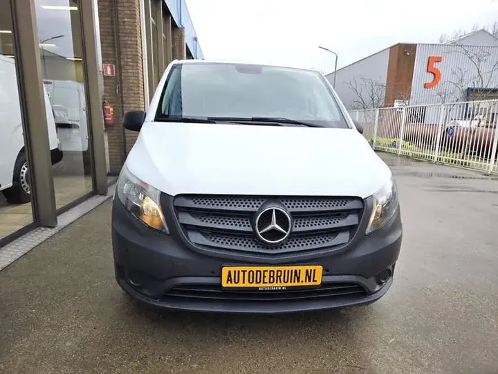 Mercedes-Benz Vito 2024 photo 2