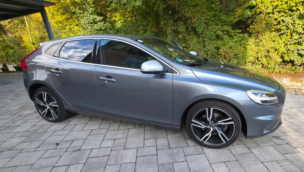 Volvo V40 2018 photo 2