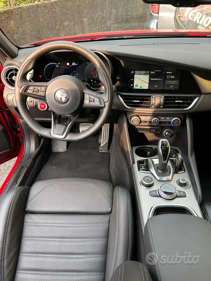 Alfa Romeo Giulia 2024 photo 4