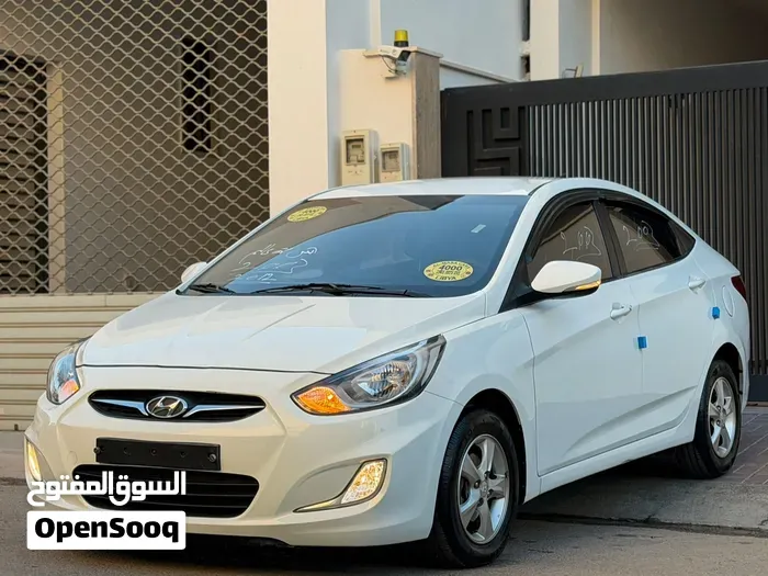 Hyundai Accent 2012 photo 2