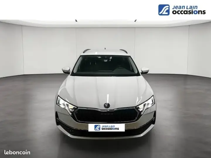 Skoda Octavia 2025 photo 2