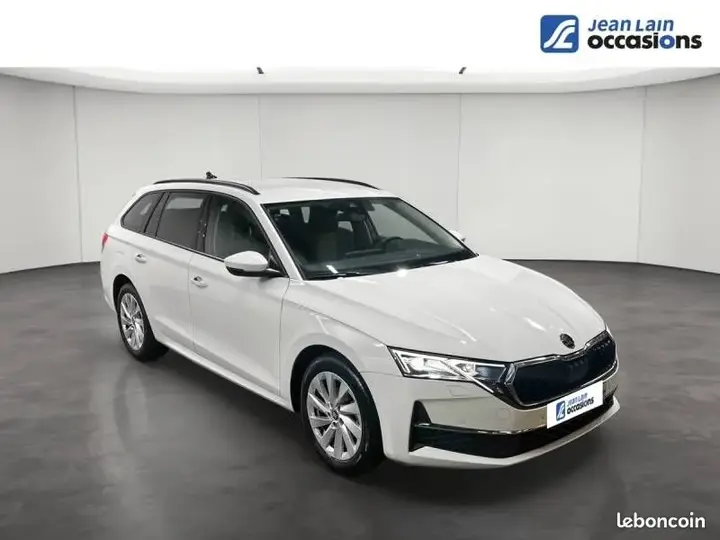 Skoda Octavia 2025 photo 3