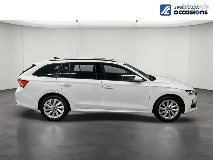 Skoda Octavia 2025 photo 4
