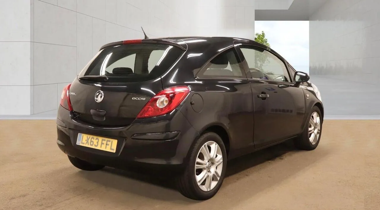 Vauxhall Corsa 2013 photo 3