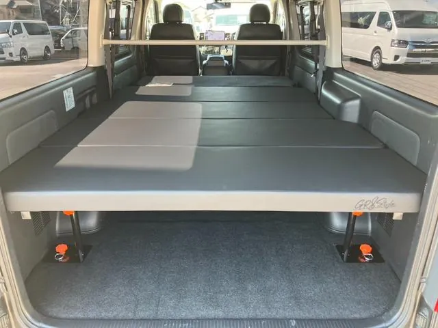 Toyota Hiace 2017 photo 4