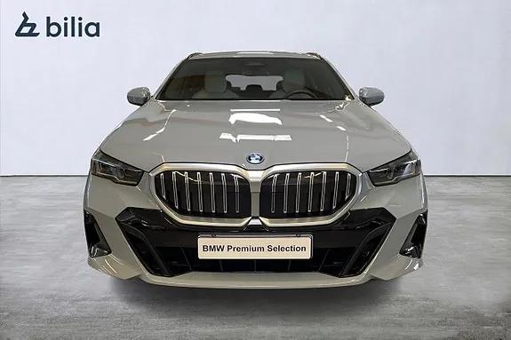 BMW 530E 2025 photo 5
