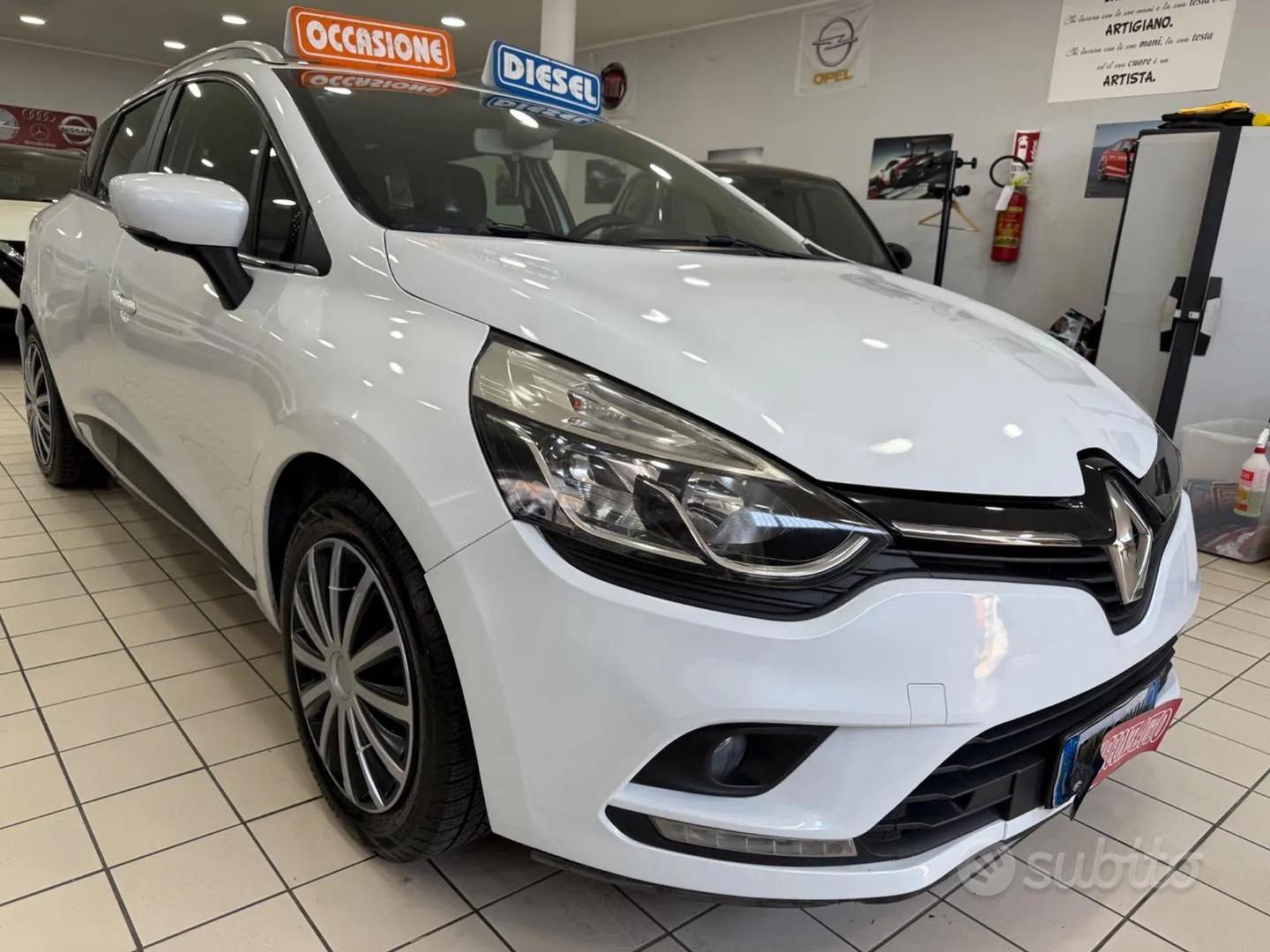 Renault Clio 2017 photo 2