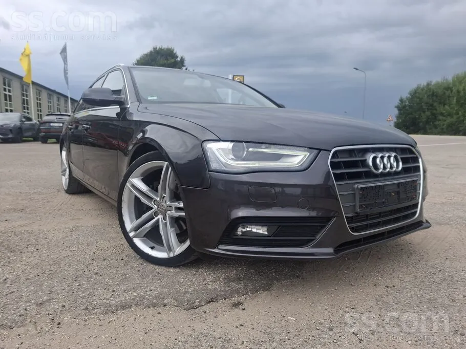 Audi A4 2013 photo 2