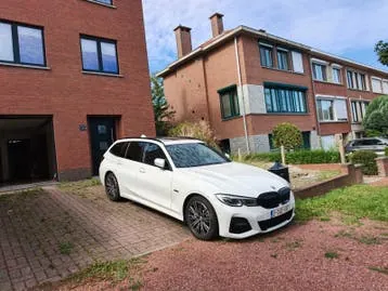 BMW 330E