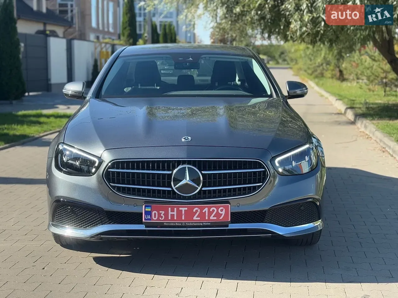 Mercedes-Benz E-Class 2023 photo 3