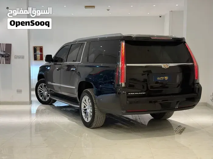 Cadillac Escalade 2017 photo 3