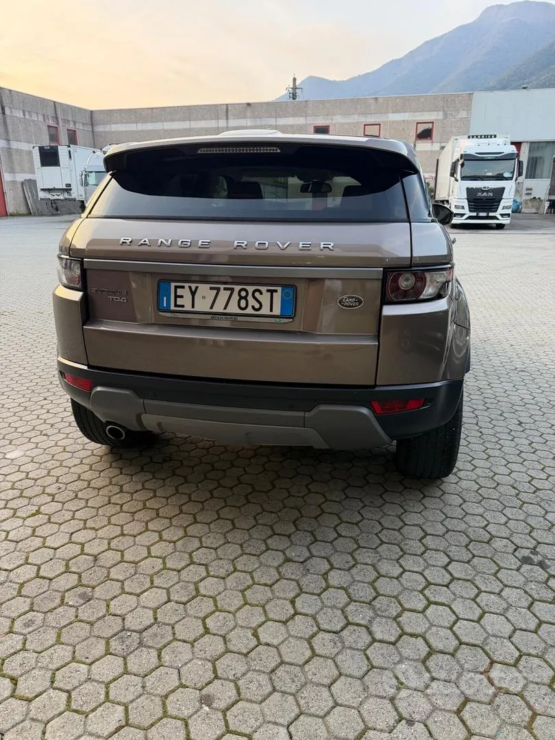 Land Rover Range Rover Evoque 2015 photo 2
