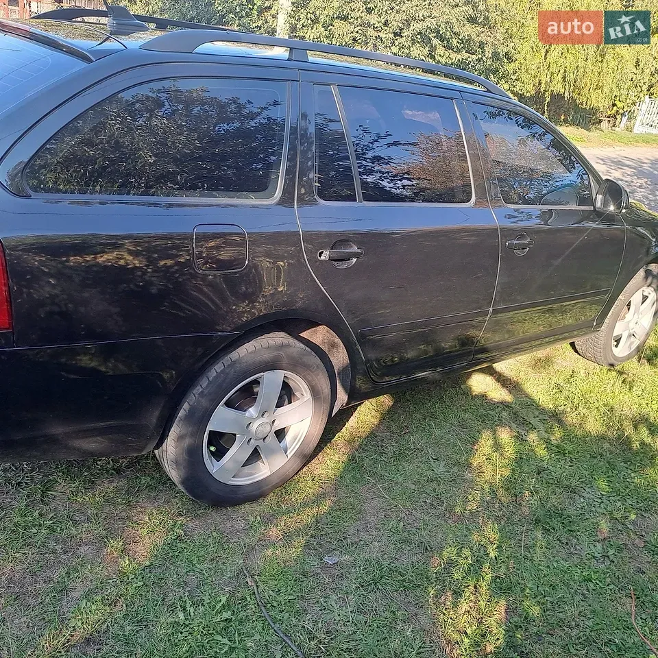Skoda Octavia 2009 photo 3