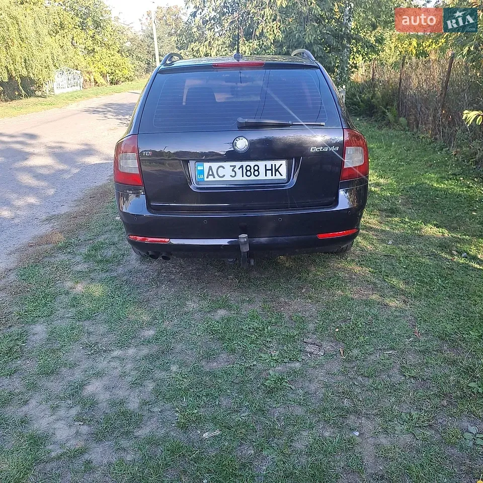 Skoda Octavia 2009 photo 2