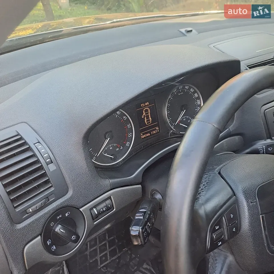Skoda Octavia 2009 photo 4