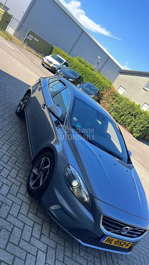 Volvo V40 2015 photo 5