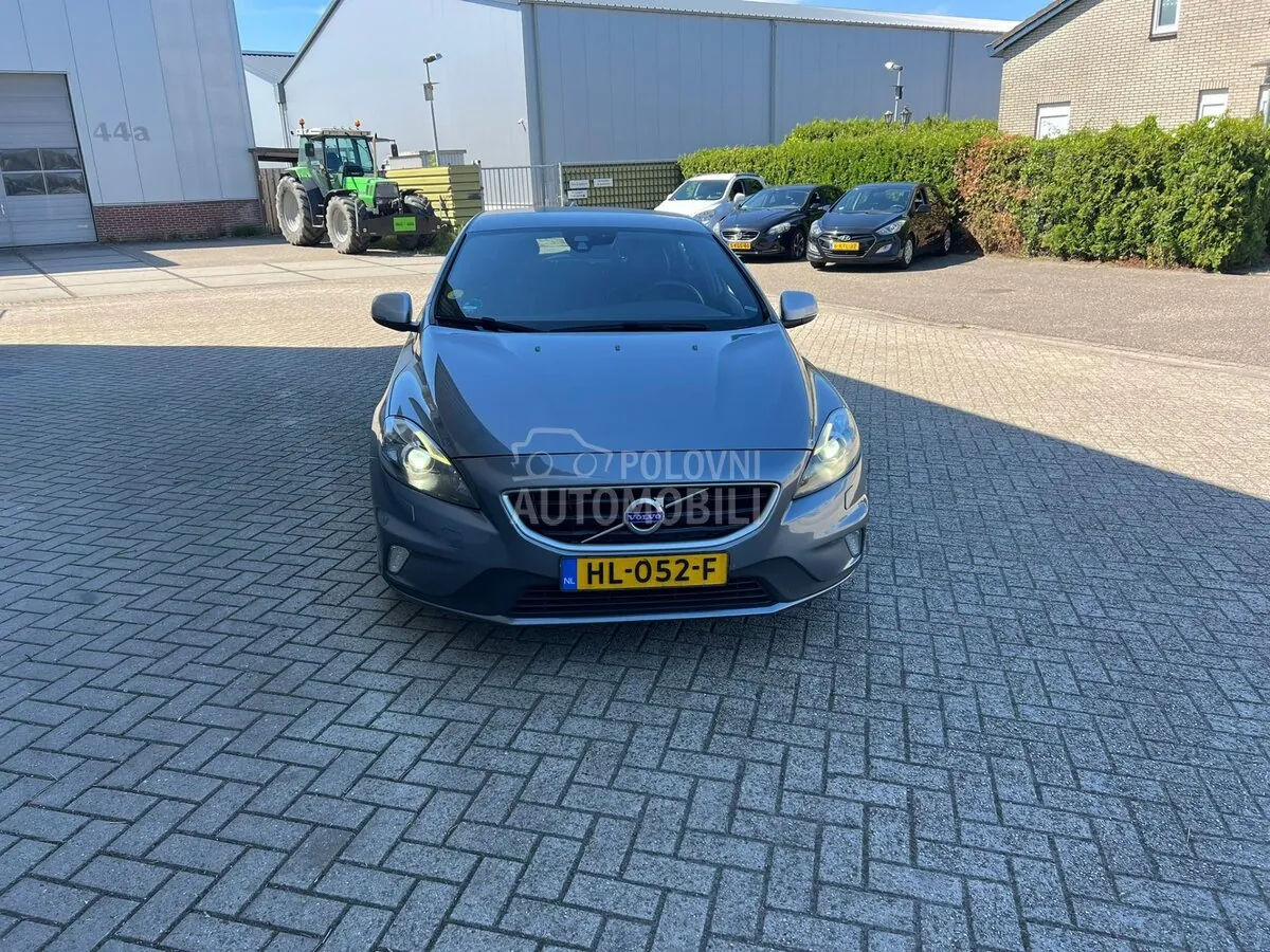 Volvo V40 2015 photo 2