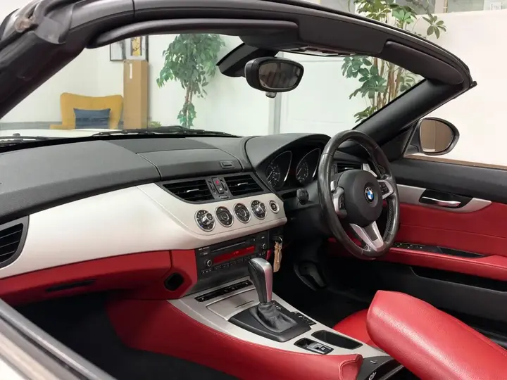 BMW Z4 2011 photo 2