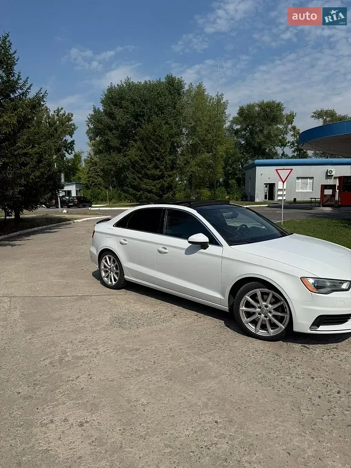 Audi A3 2015 photo 4