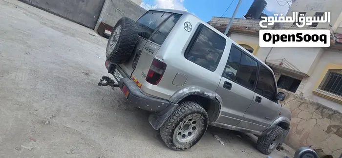 Isuzu Trooper 1999 photo 4