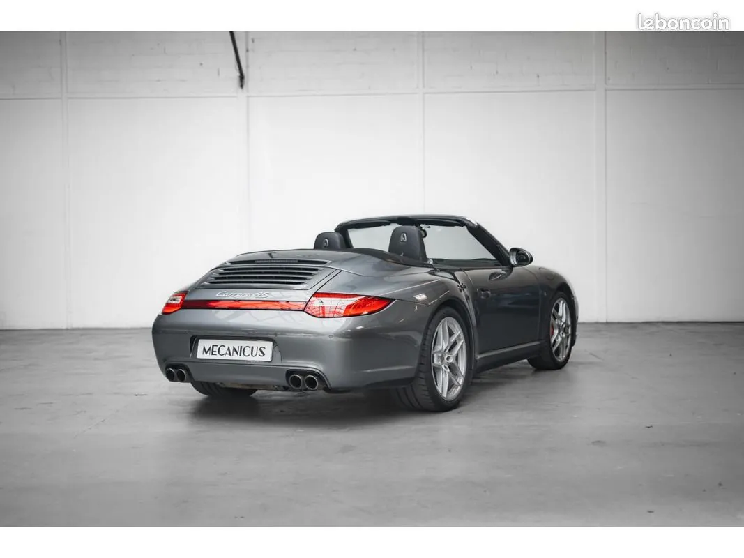 Porsche 911 2011 photo 2