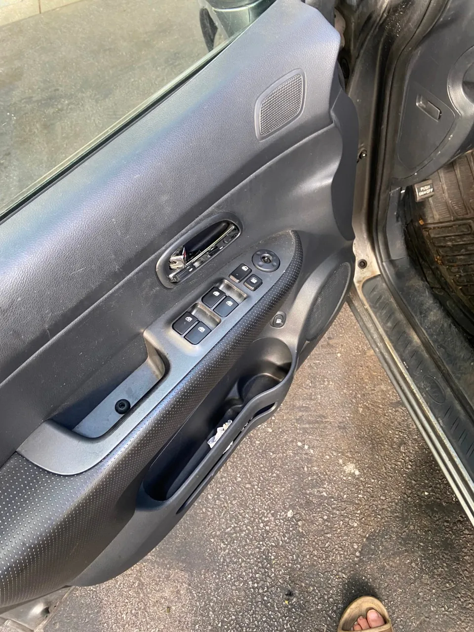 Kia Rondo 2011 photo 3