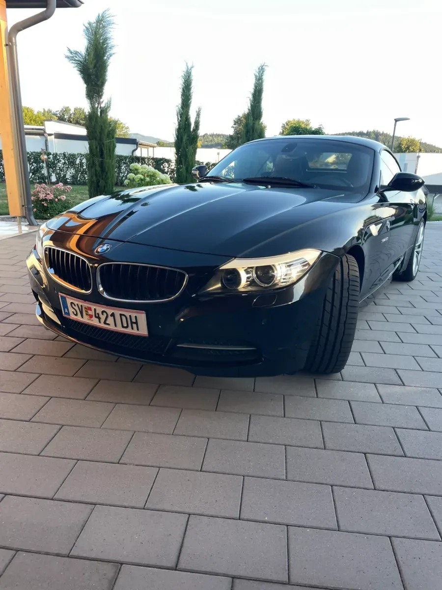 BMW Z4 2011 photo 2