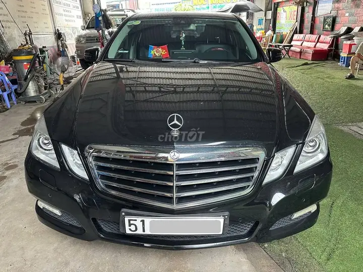 Mercedes-Benz E-Class 2010 photo 2