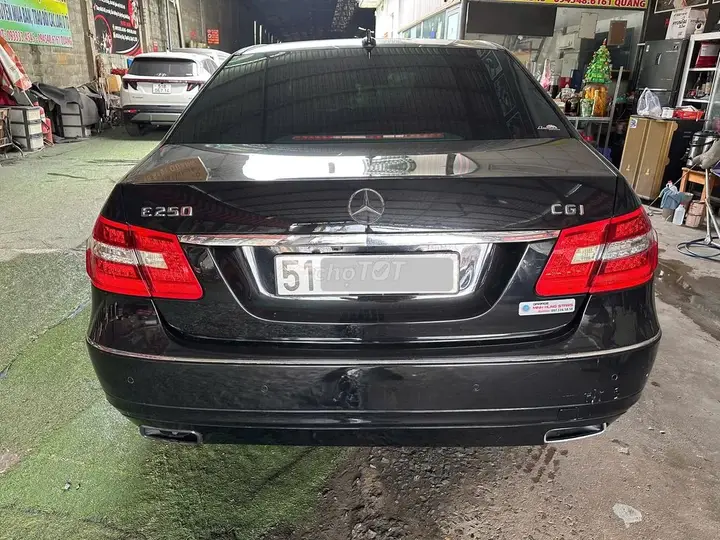 Mercedes-Benz E-Class 2010 photo 3