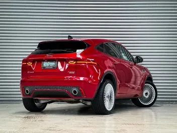Jaguar E-Pace 2019 photo 4