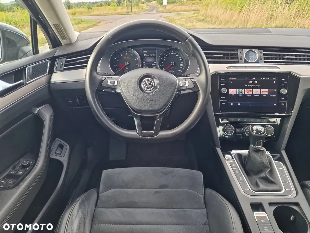 Volkswagen Passat 2017 photo 5