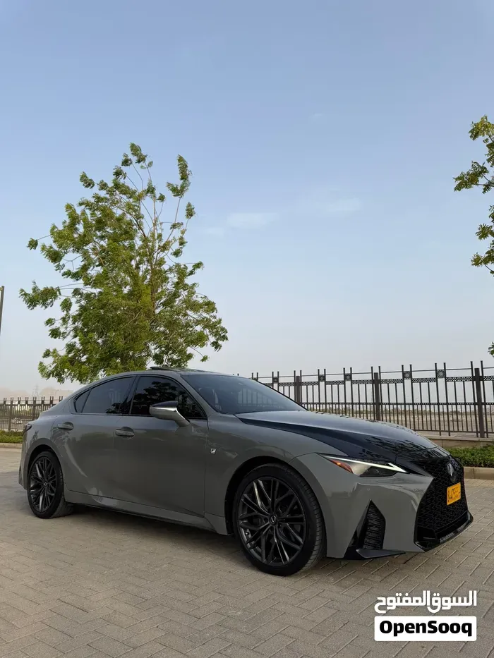 Lexus Is 350 2023 photo 4