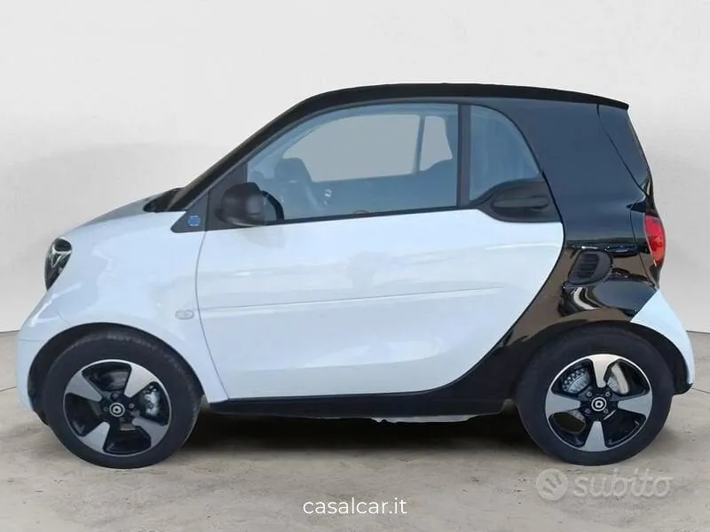 Smart Fortwo 2022 photo 4