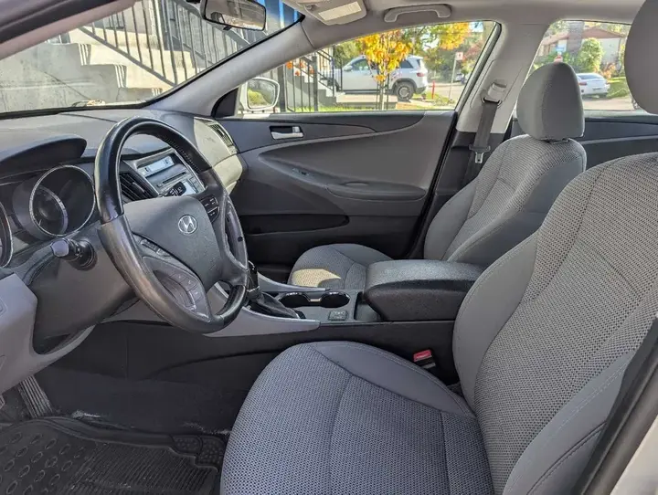Hyundai Sonata 2012 photo 5