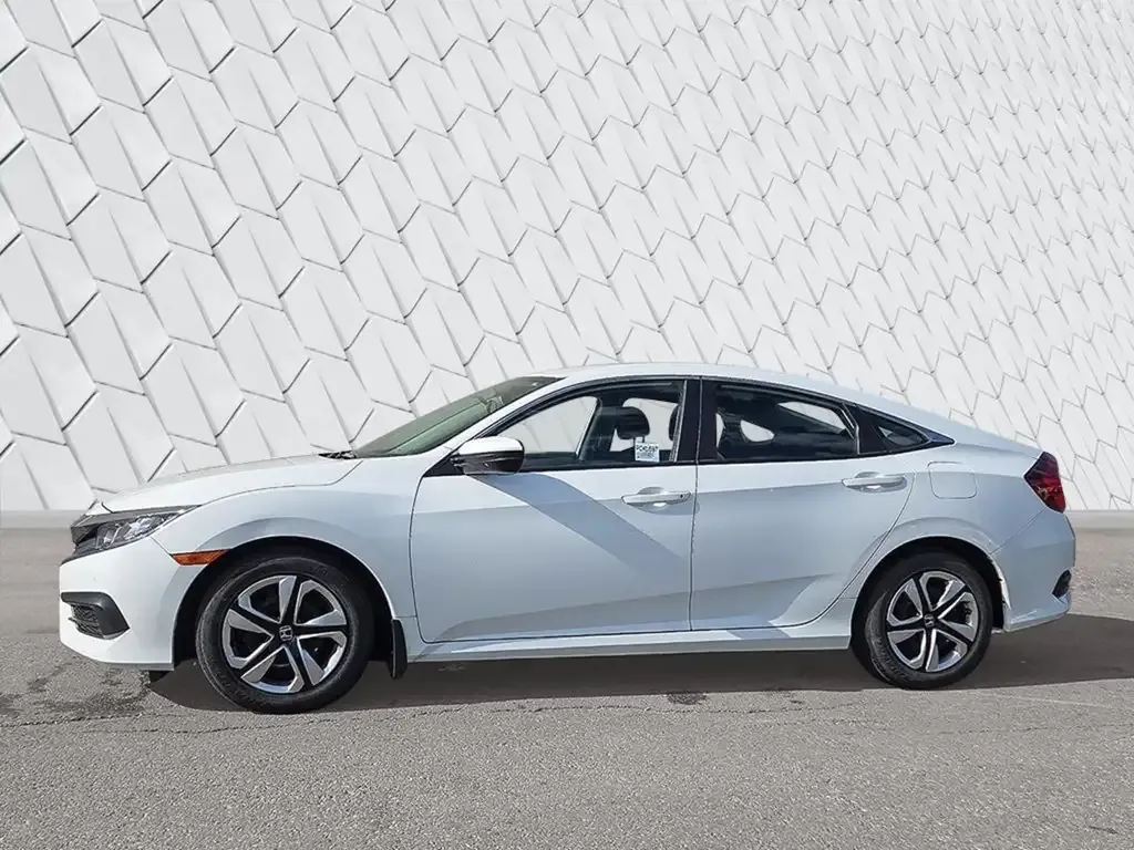 Honda Civic 2018 photo 2