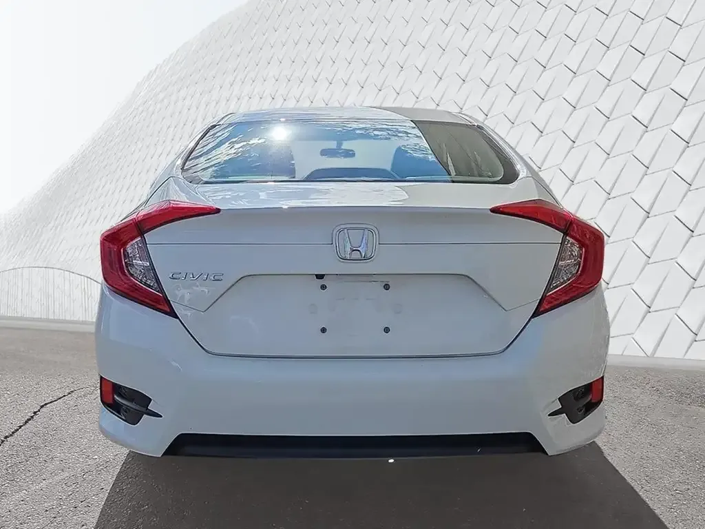 Honda Civic 2018 photo 4