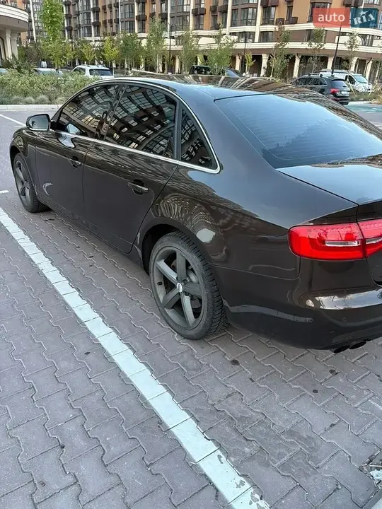 Audi A4 2012 photo 5