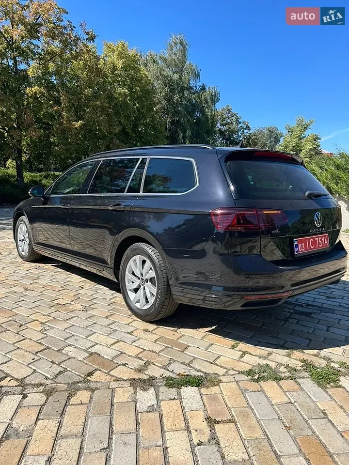 Volkswagen Passat 2022 photo 4