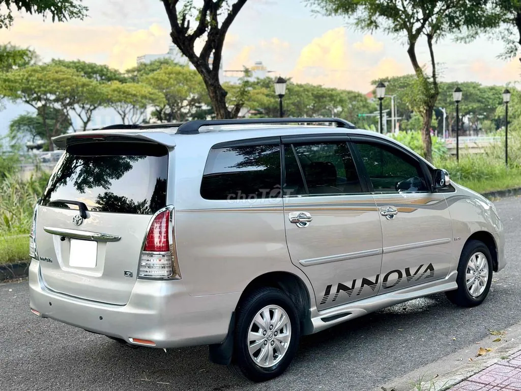 Toyota Innova 2009 photo 5