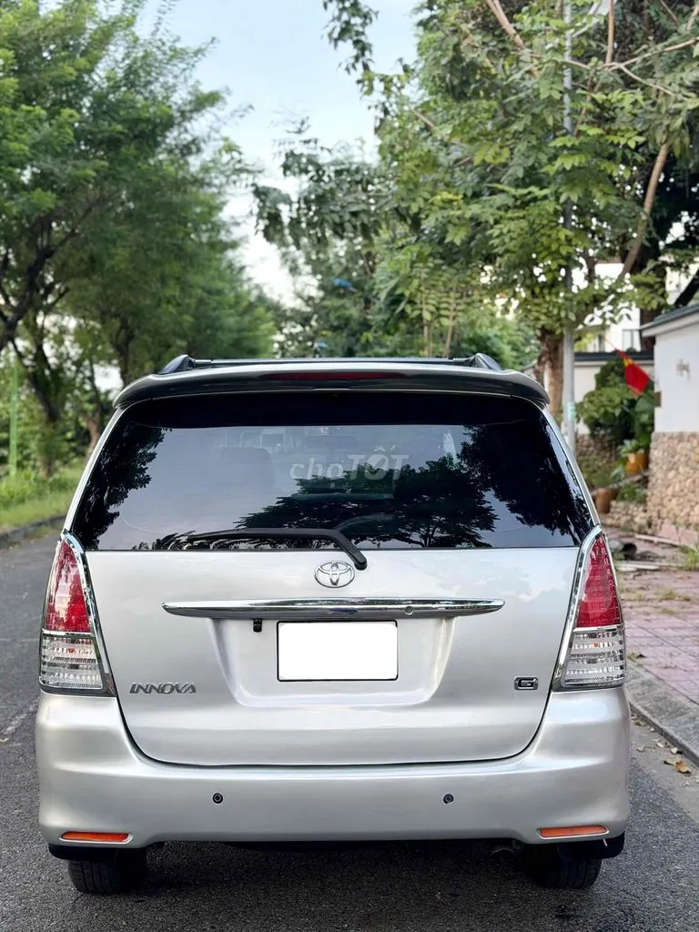 Toyota Innova 2009 photo 4