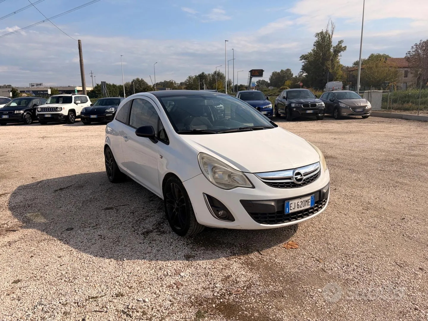 Opel Corsa 2012 photo 2