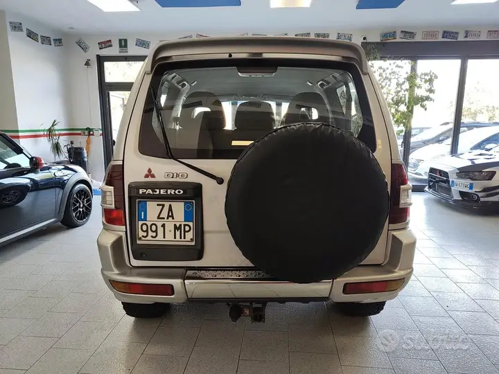 Mitsubishi Pajero 2002 photo 5