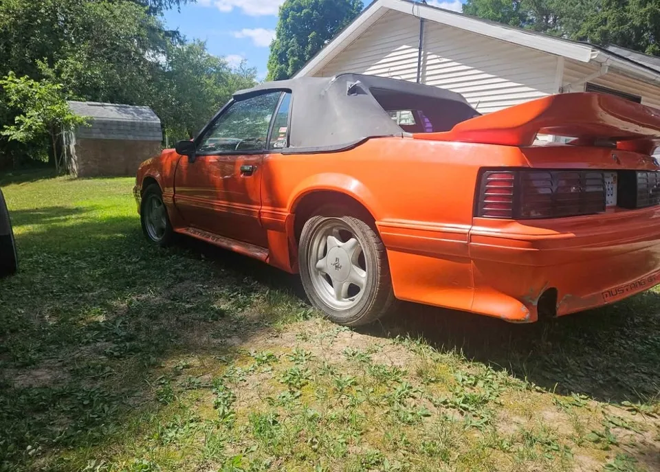 Ford Mustang 1989 photo 2