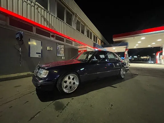 Mercedes-Benz E300 D