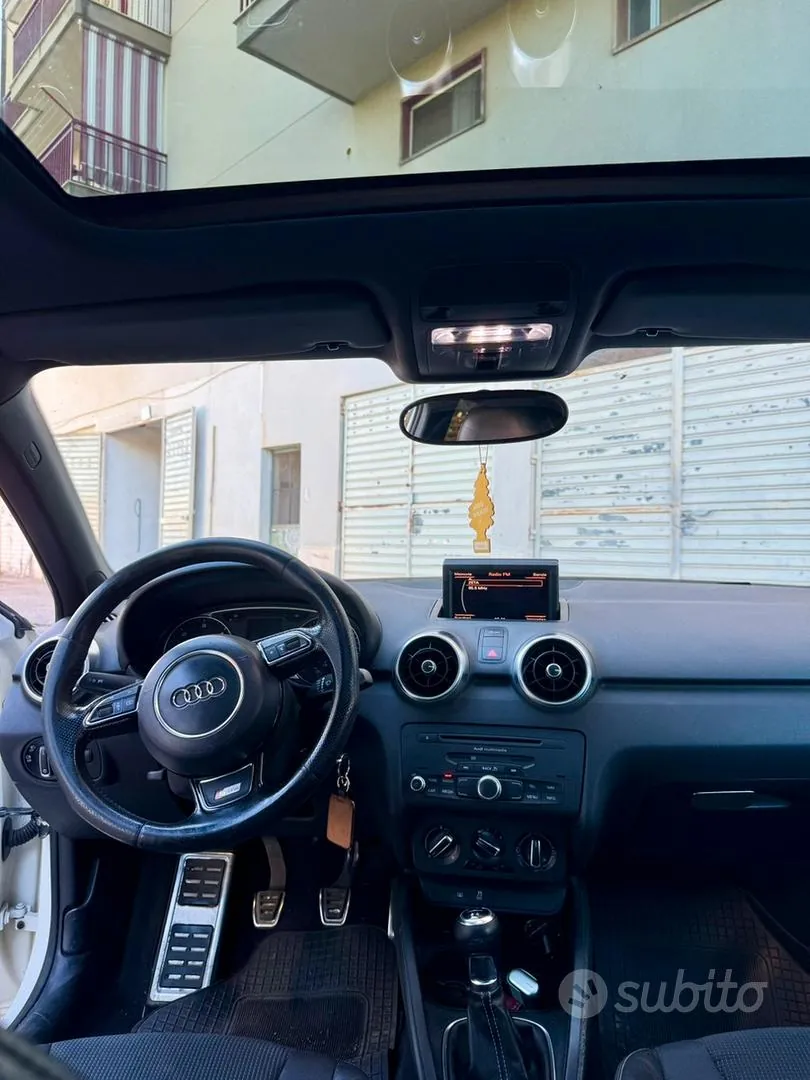 Audi A1 2011 photo 5