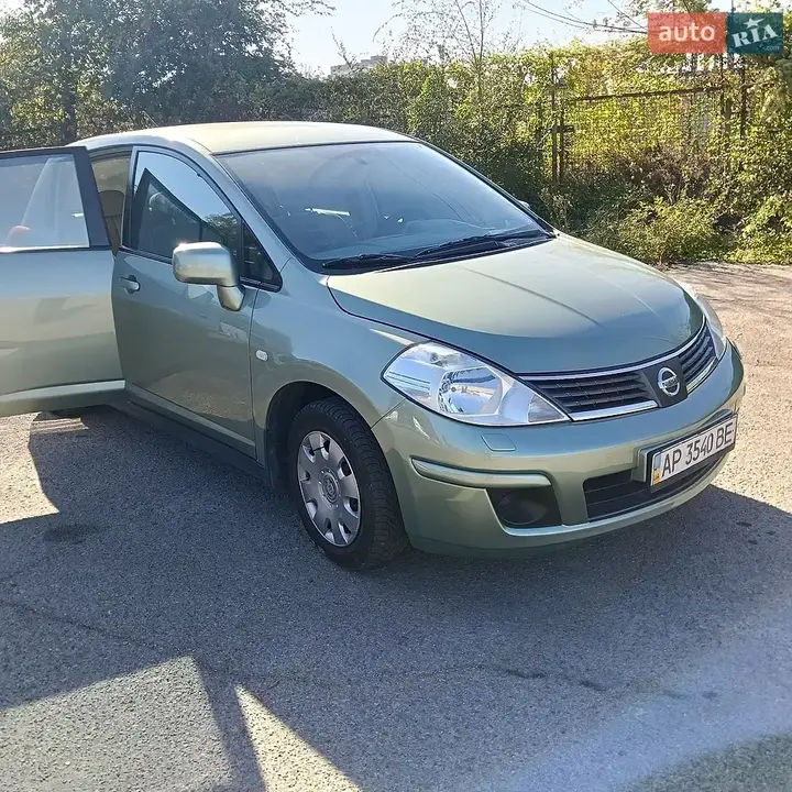Nissan Tiida